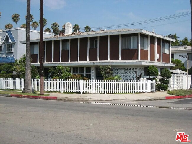 Photo - 13203 Moorpark St Unit 6