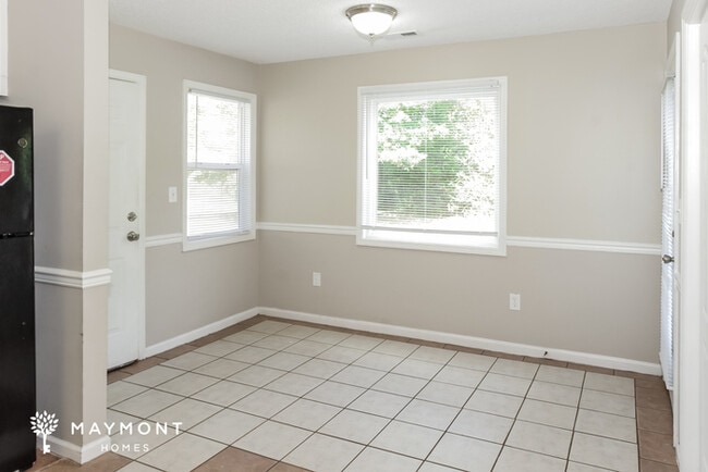 Photo - 207 Cedar Creek Cir
