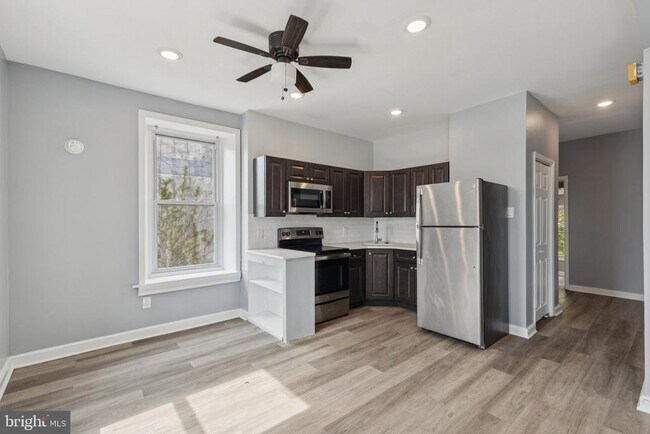 Photo - 21 E Price St Unit 2B