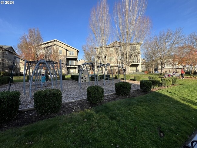 Photo - 8734 NE Delamere Way Unidad 8734