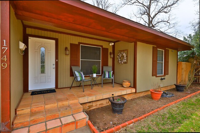 3/1 with A SHOP! BOWIE, MADISON, COOPER S... - 3/1 with A SHOP!  BOWIE, MADISON, COOPER S... Casa