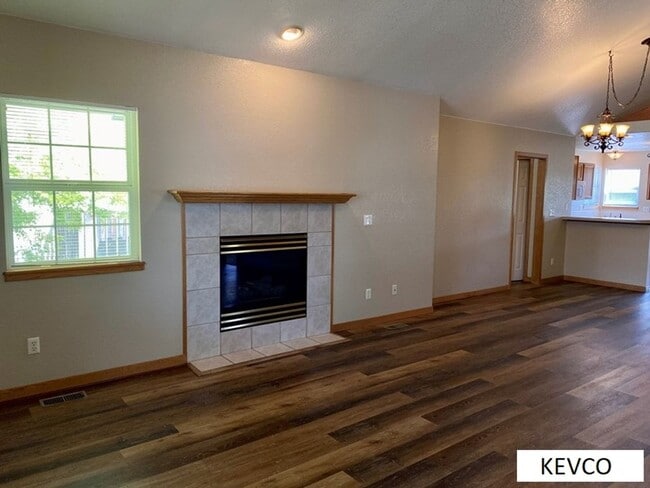 Photo - Beautiful Home in Quiet Neighborhood