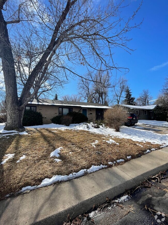 Building Photo - Spacious Ranch-Style Home with Finished Ba...