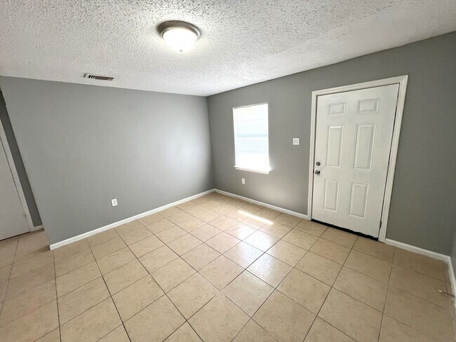 Photo - Baker Trails Apartments Unit D