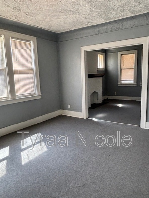 Photo - 7424 Wykes St