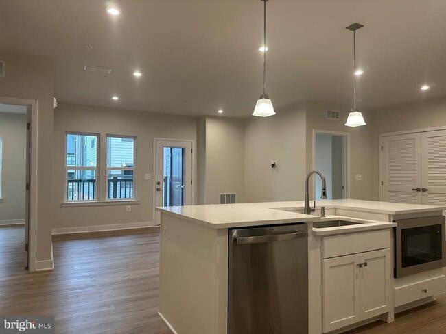 Building Photo - 14401 Milk Thistle Ln Unit 335 Rental