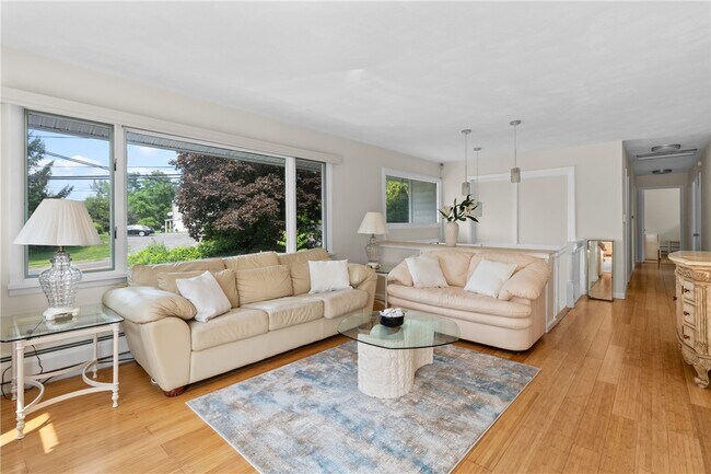 Photo - 137 Honness Ln