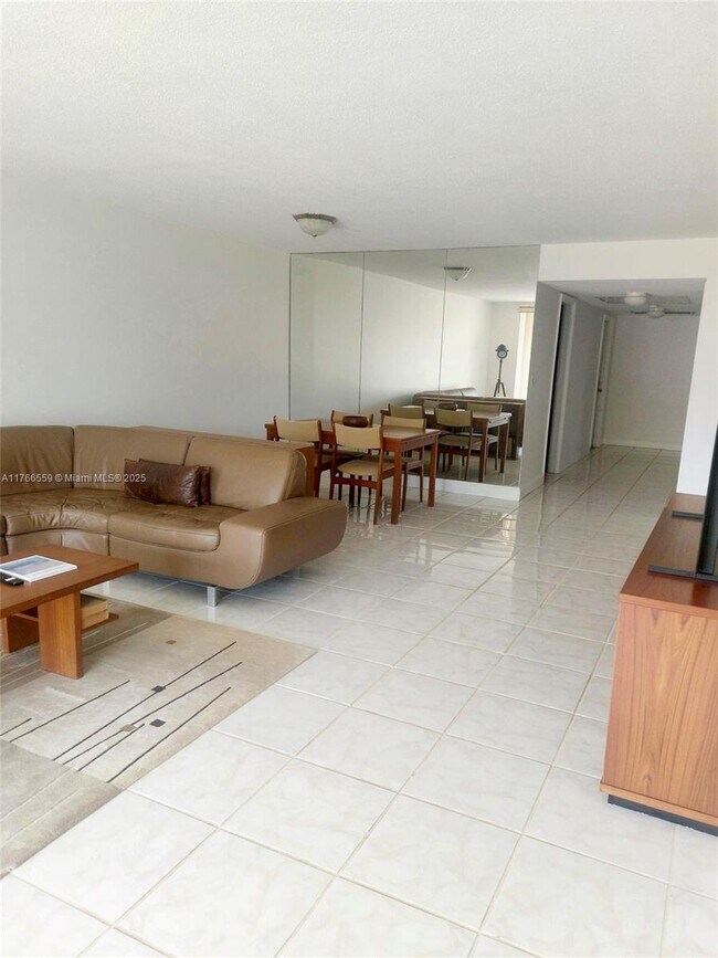 Building Photo - 2650 S Course Dr Unit 410 Rental