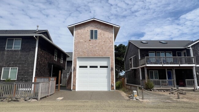 Photo - 1707 N Franklin St