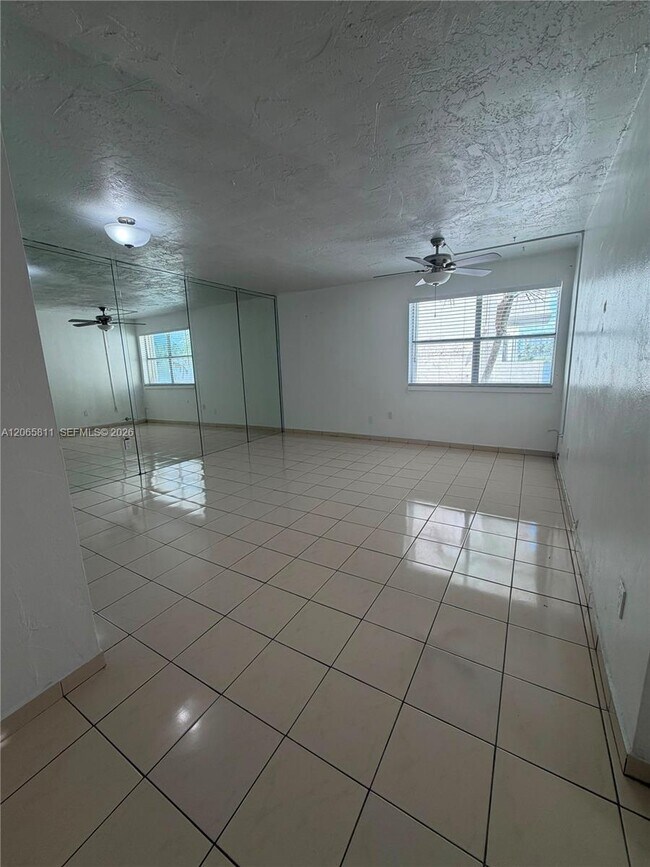5501 NW 7th St Unit E204