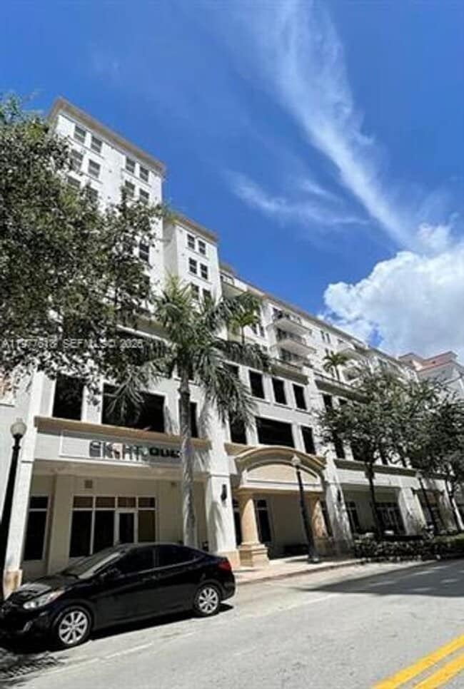 Building Photo - 4100 Salzedo St Unit 4100 Salzedo St # 910