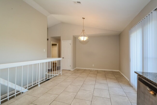 Photo - 5305 Springtrail Dr