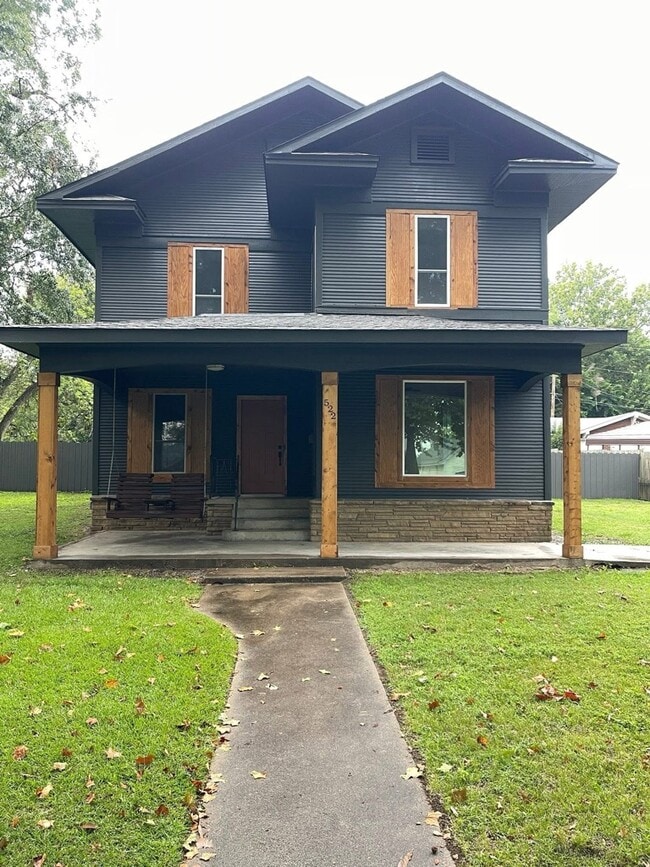 Building Photo - 522 N Morton Ave Rental
