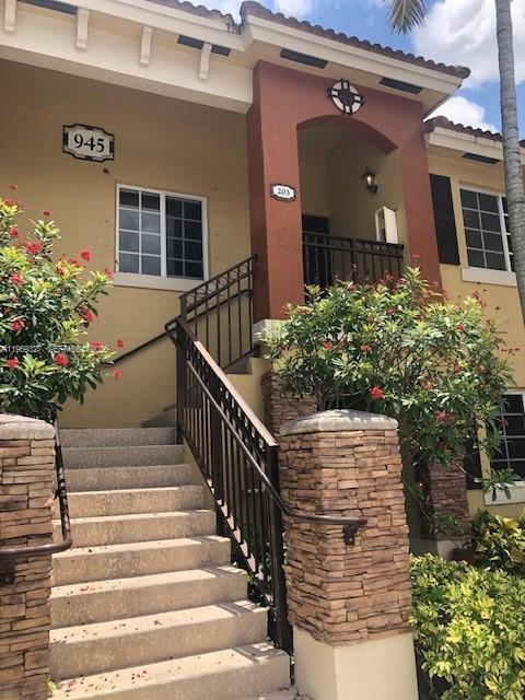 Photo - 945 NE 33rd Terrace Unit 203