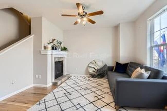 Photo - 2241 Valentia St