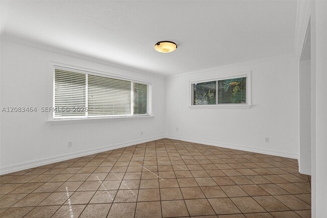 14500 NE 2nd Ave Unit 3