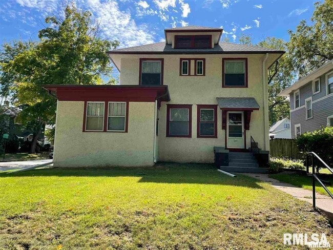 Photo - 221 E Dover Ct Townhome