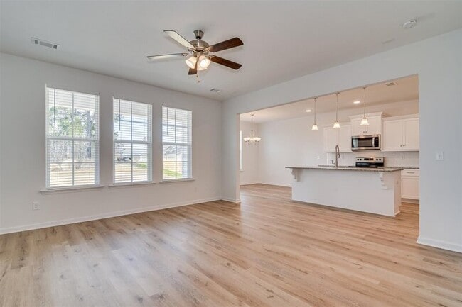 Photo - 124 Dublin Lp