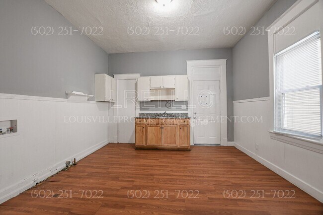 Photo - 1821 Date St