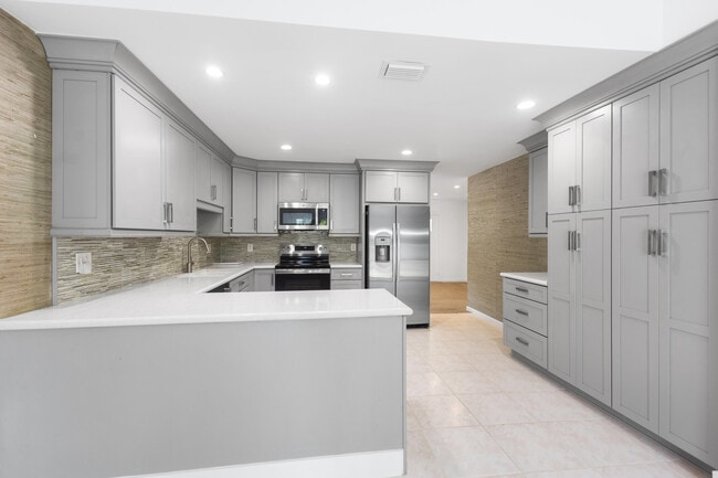 Photo - 227 W Riverside Dr