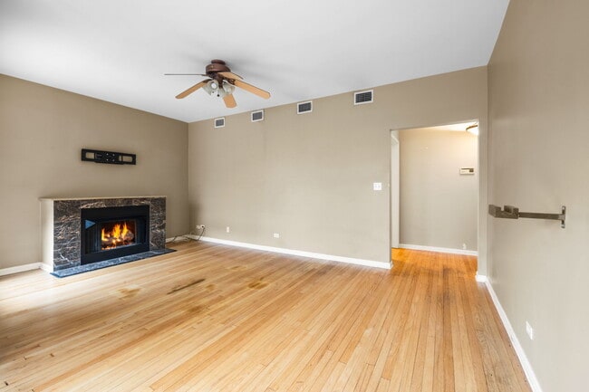 Photo - 909 W Buena Ave Unit 1E
