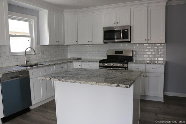 Photo - 41 Colonial Rd