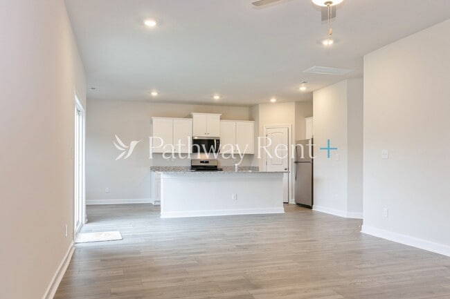 Photo - 2408 Nabali Wy