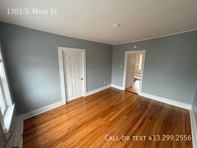 1303 S Main St
