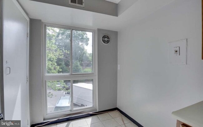 Photo - 5614 Bloomfield Dr Unit 204