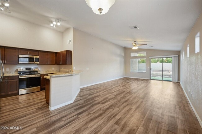 Photo - 1632 E Saratoga St