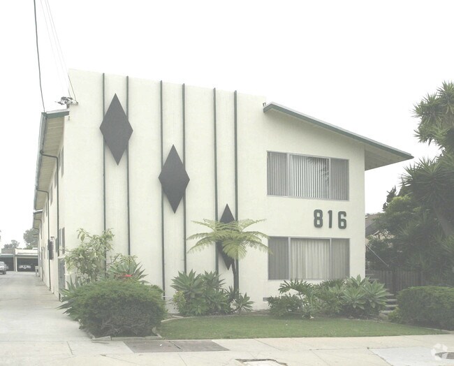 Photo - 816 N Victor Ave.