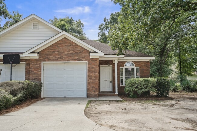 2404 W McCown Dr