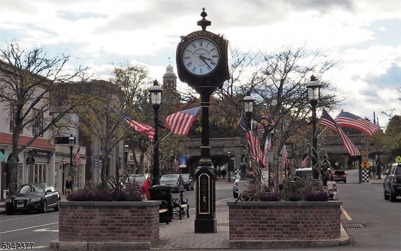 Photo - 10 Waverly Pl Unit 5