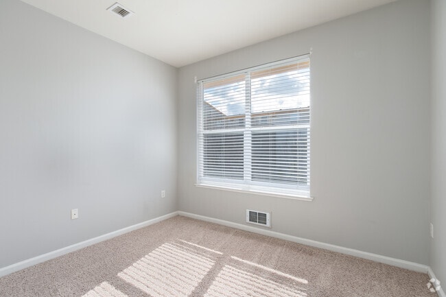 2BR, 2BA - The Colony