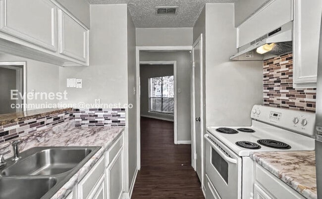 Photo - 3729 Thistlemont Dr