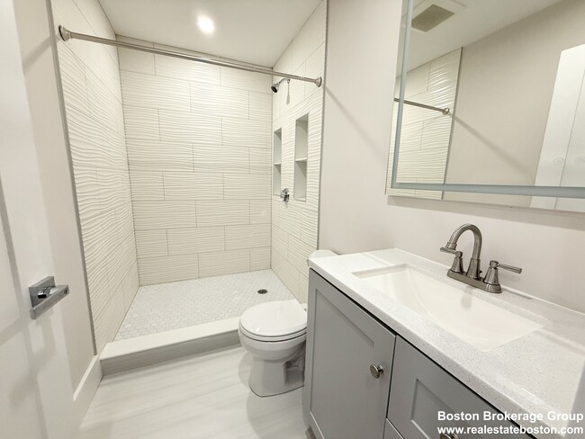 Photo - 36 Raven St Unit 2