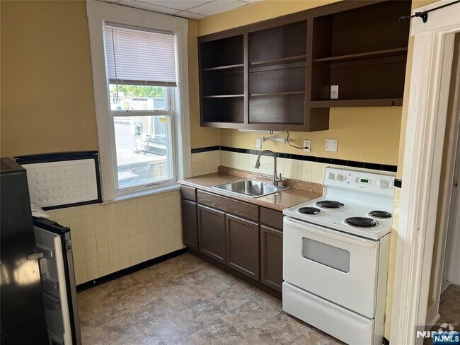 Building Photo - 82 Park Unit 1 Rental