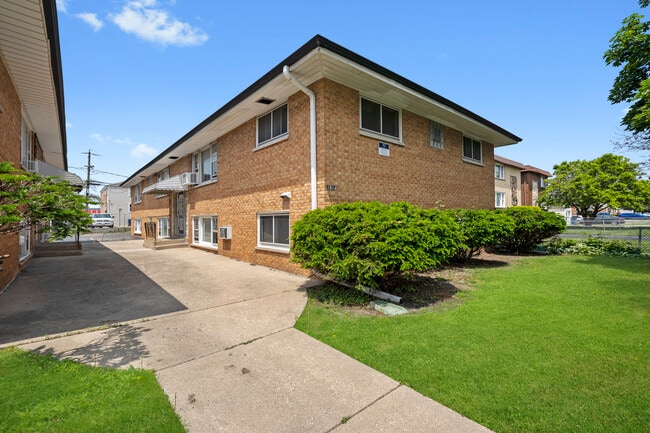 Front of the Building - 1914 N 18th Ave Apartamentos Unidad 3