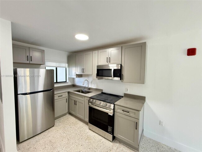 Photo - 180 NE 57th St Unit 15