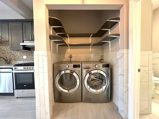 Photo - 1150 Cambridge St Unidad 3