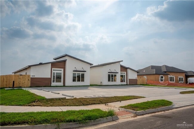 Photo - 30 Hidalgo Cir Unidad A