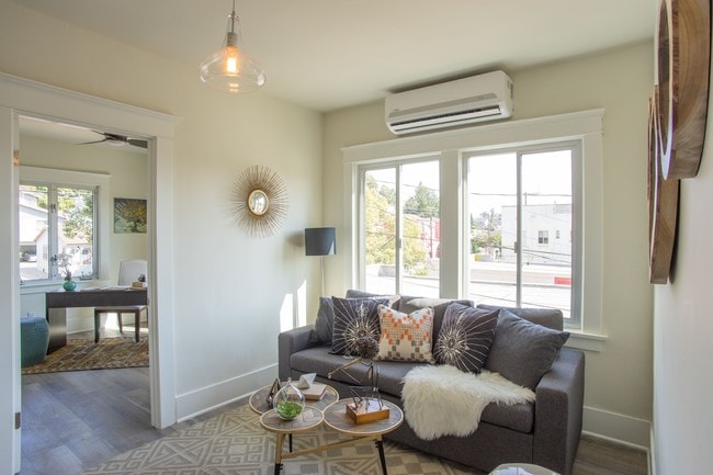 Photo - 1441 Echo Park Ave