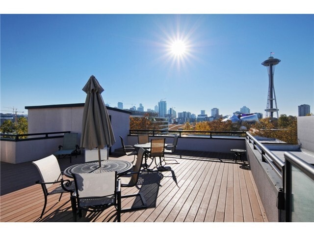 View from the rooftop deck! - 621 5th Ave N Unit 207