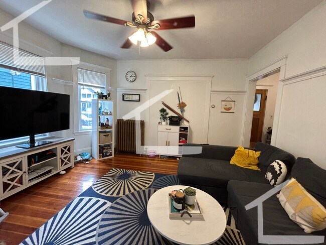 Photo - Large, 3 bed in Oak Square