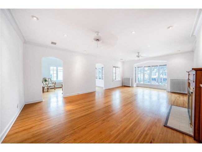 Photo - 1721 Humboldt Ave S