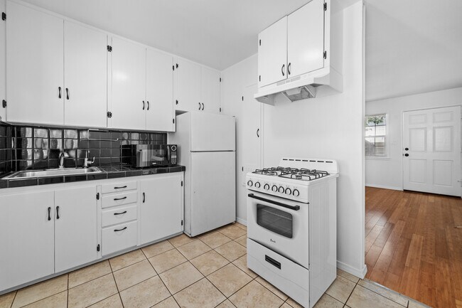 1403 Brockton Ave