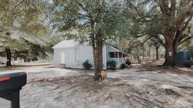 Photo - 159 Aldrich St SE