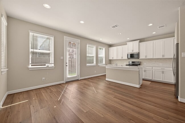 Photo - 3118 Cloud Forest Ln