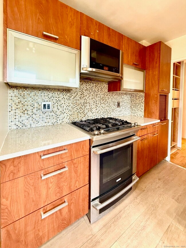 Photo - 444 Bedford St Unit APT 4R