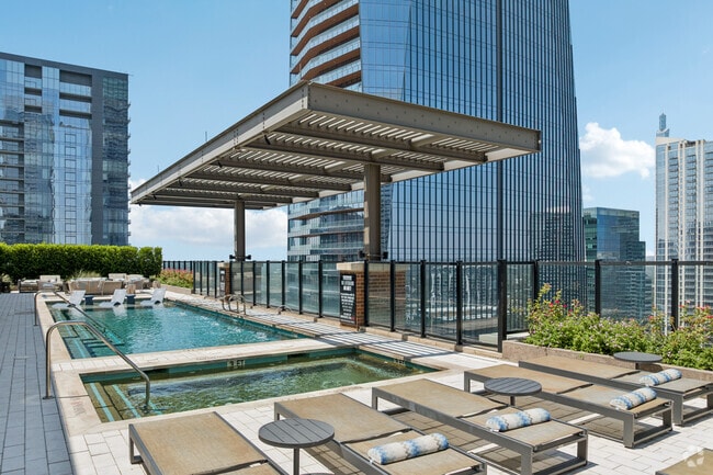Rooftop pool with Hot Tub and Sun Loungers